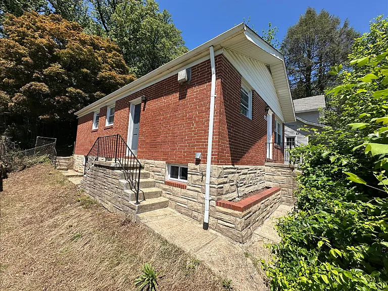6202 Everall Ave — Photo 24