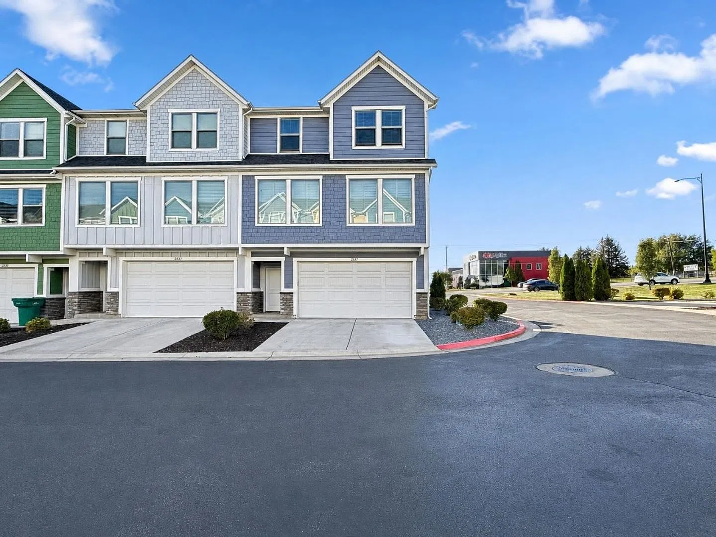 3 Bed Townhome Near Hill Air Force Base in Layton — Photo 1