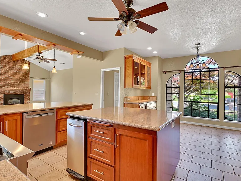 722 Mariner Loop — Photo 36