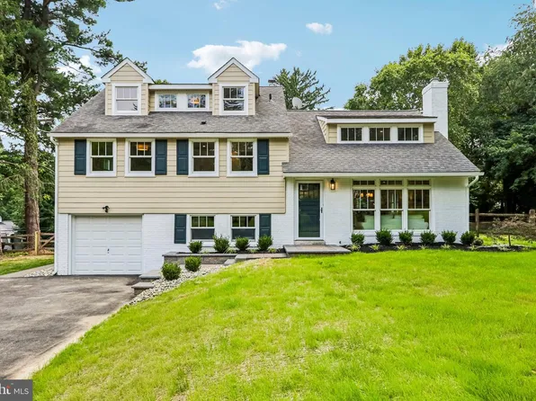 437 Maynard Dr, Wayne, PA 19087