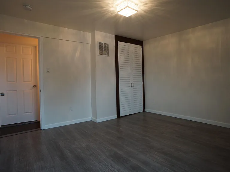 907 Lemmon St — Photo 35
