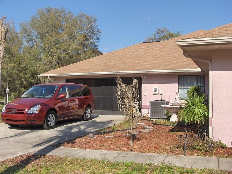 Screened garage