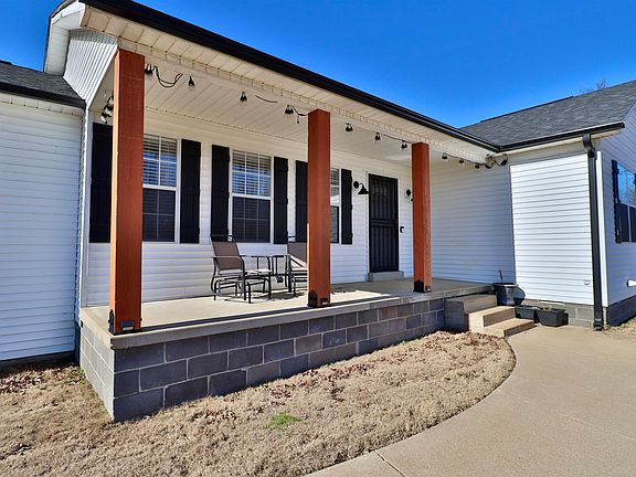 2nd image of 302 Ford Store Rd