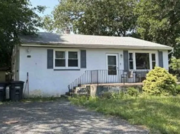28 Chicory St, Browns Mills, NJ 08015