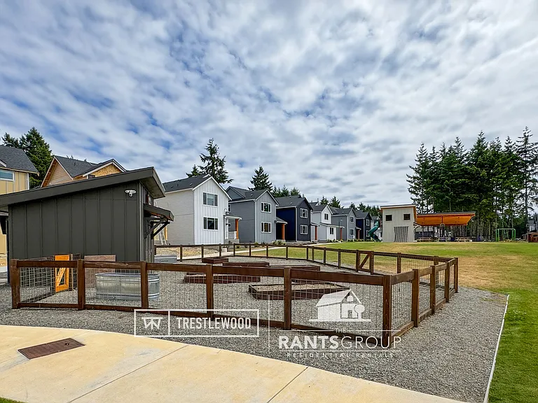 Trestlewood Townhomes — Photo 3
