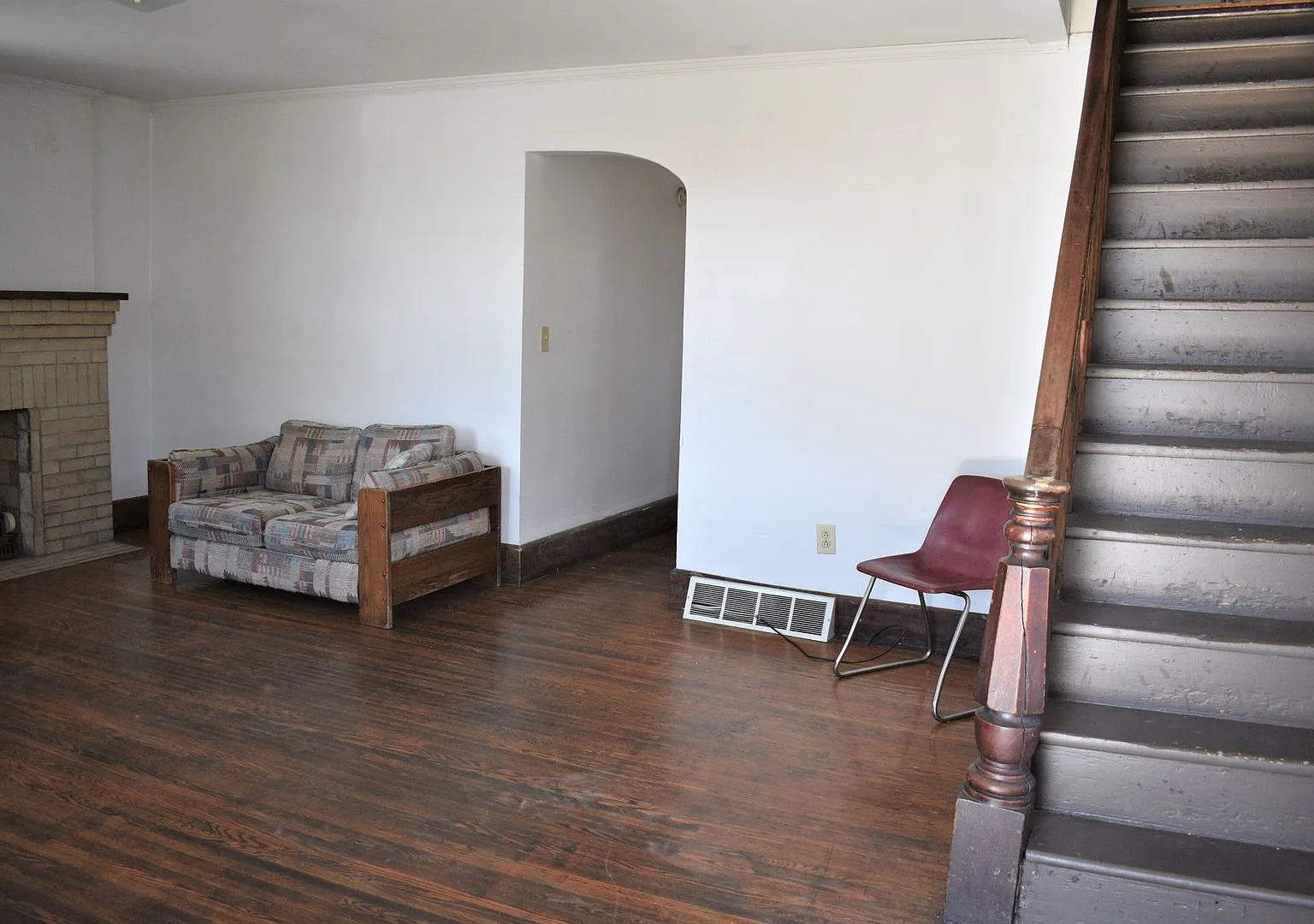 725 School St. — Photo 3