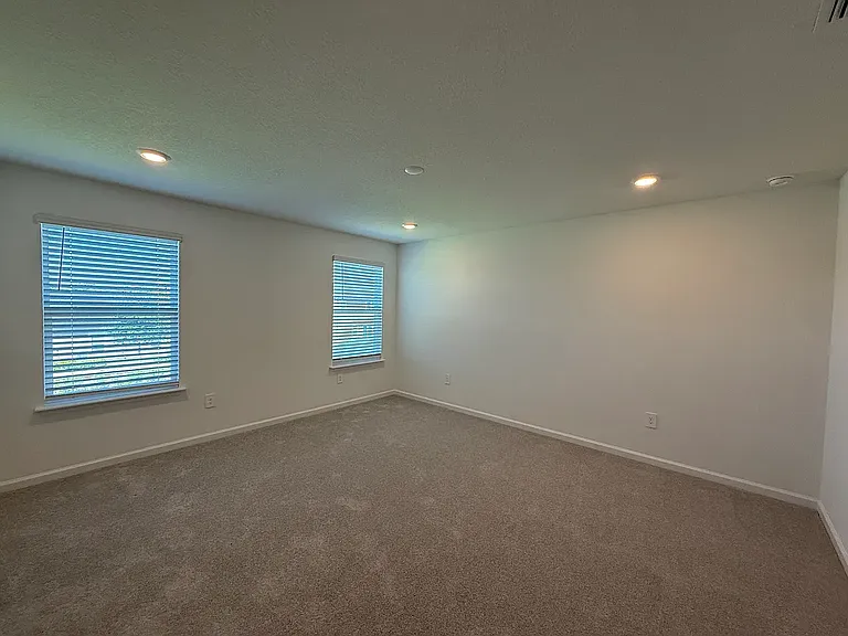 8786 SW 69th Ter — Photo 4