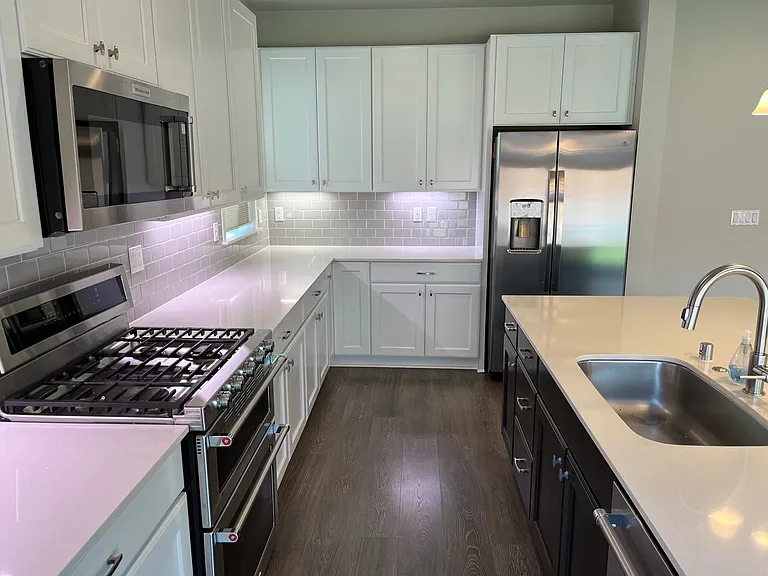 2412 NE Boulderstone Ct — Photo 6