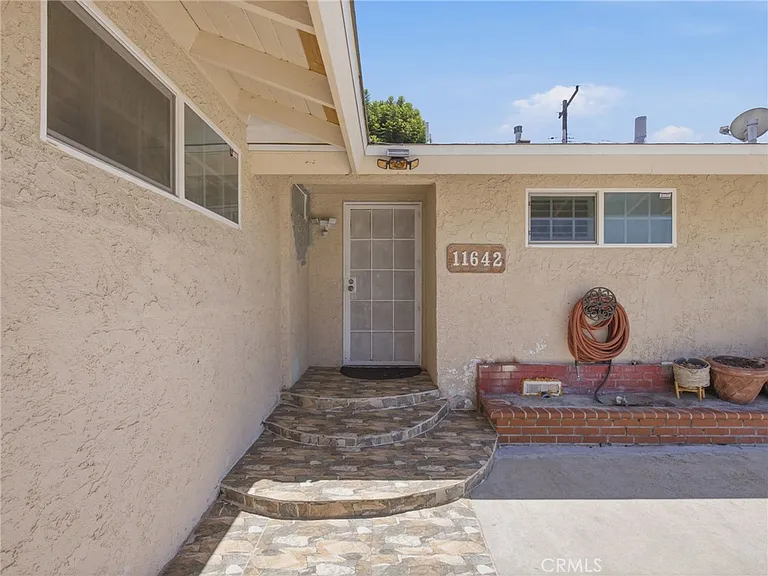 11642 Daniel Ave — Photo 6