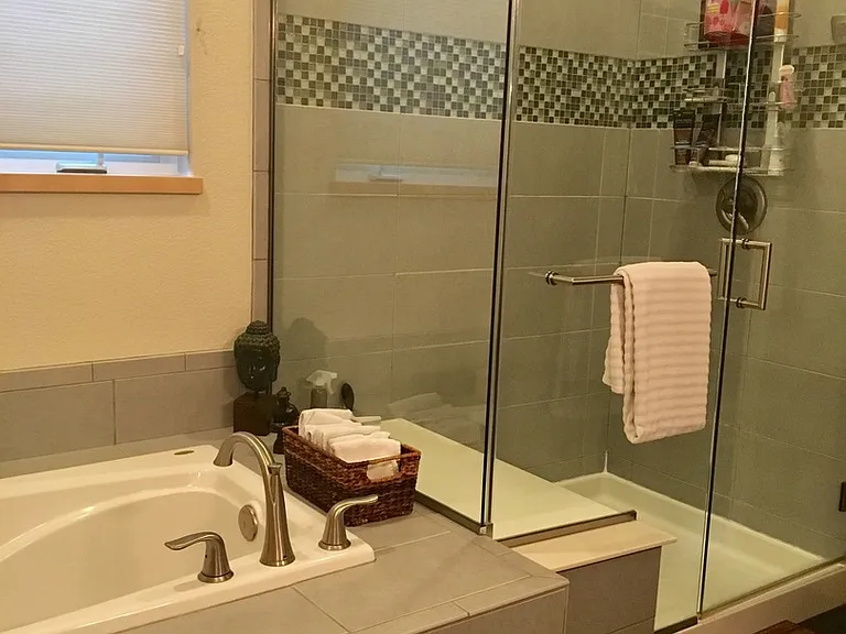 2381 Hecla Dr — Photo 13