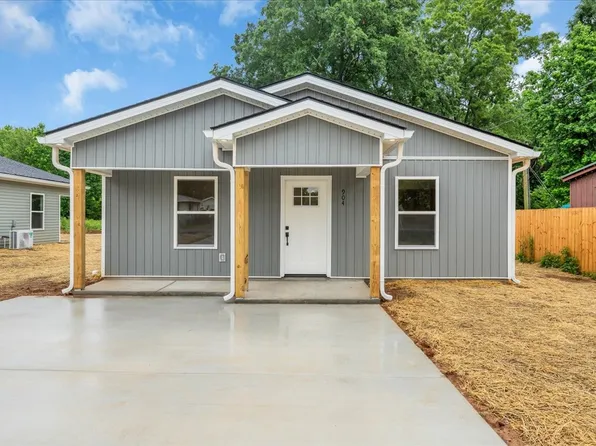 904 E Decherd St, Tullahoma, TN 37388