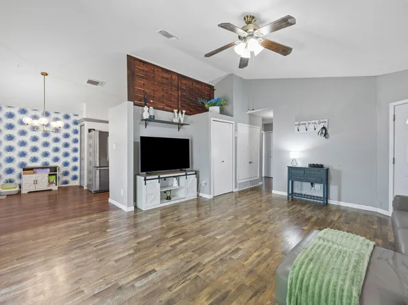 25 Brewster Ct, Allen, TX 75002