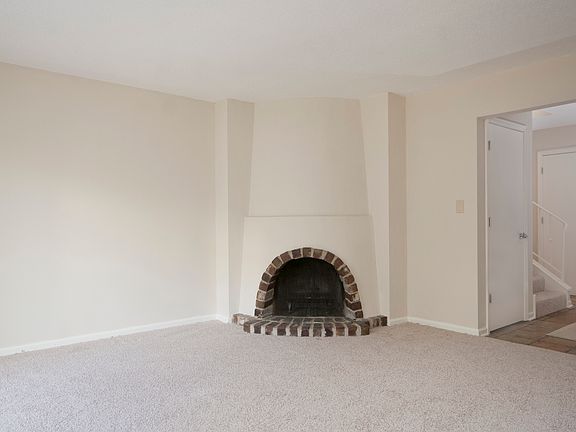 5th image of 7509 W 102nd St