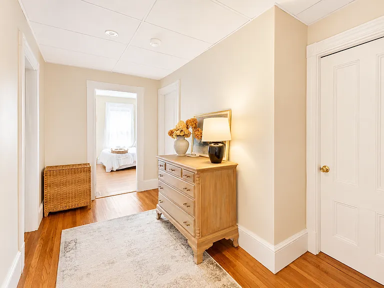 977 Main St #3 — Photo 7