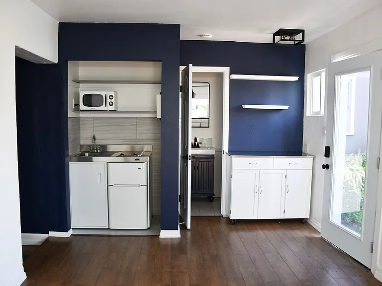 629 W Culver Ave — Photo 52
