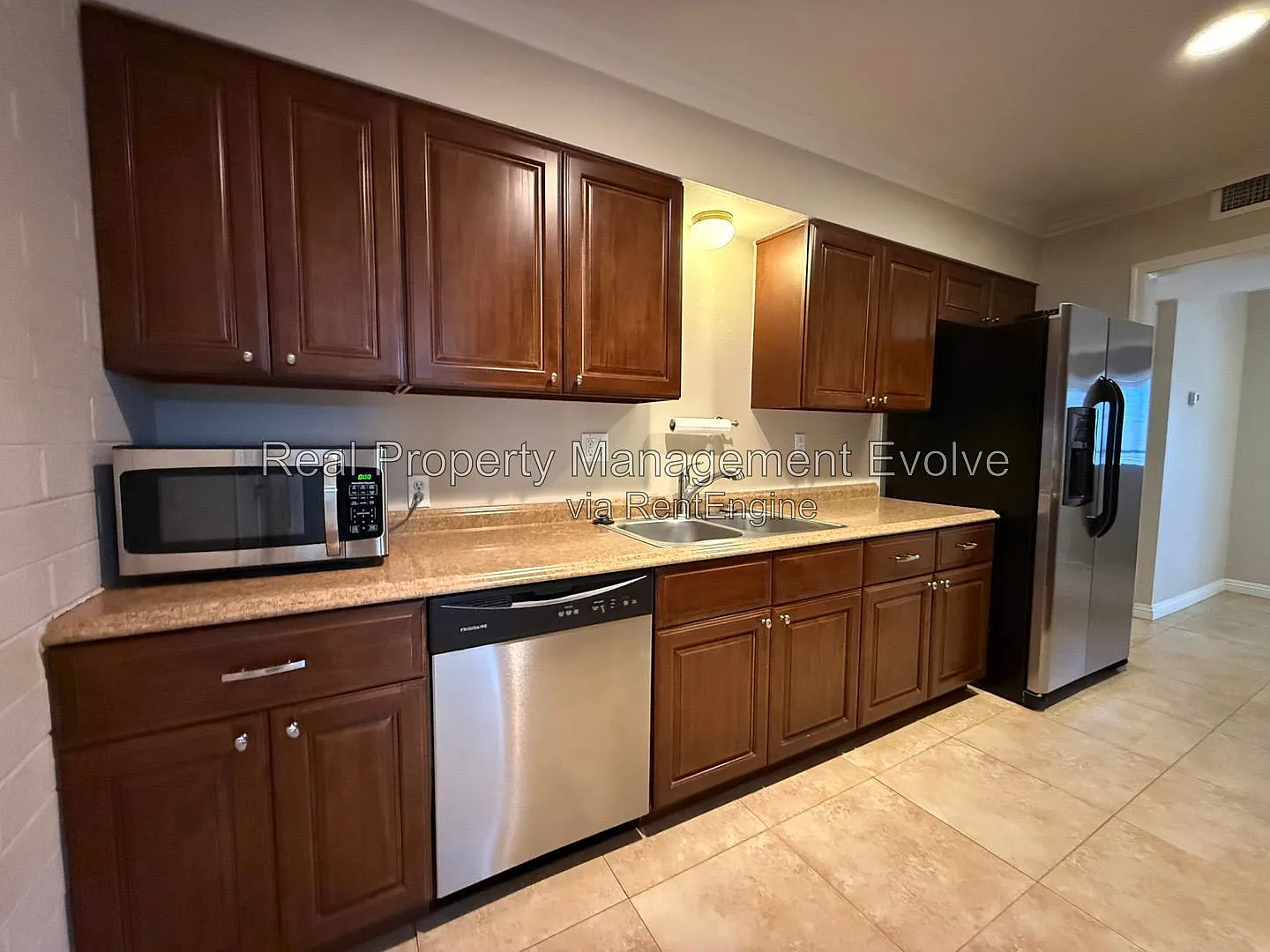 3 bed, 2.0 bath, 1485 sqft, $1,500 — Photo 3