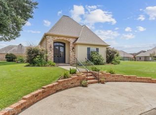 3 Carmel Bnd, New Iberia, LA 70563