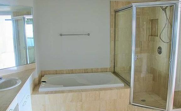 4th image of 21205 Yacht Club Dr APT 2804