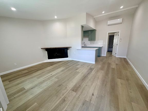 2nd image of 3943 E 4th St #13