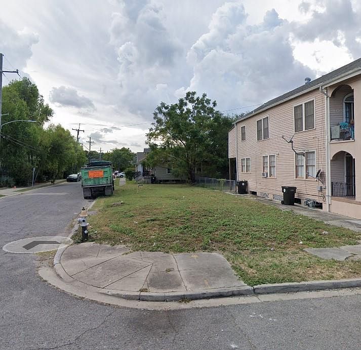 1st image of 3700 Milan St