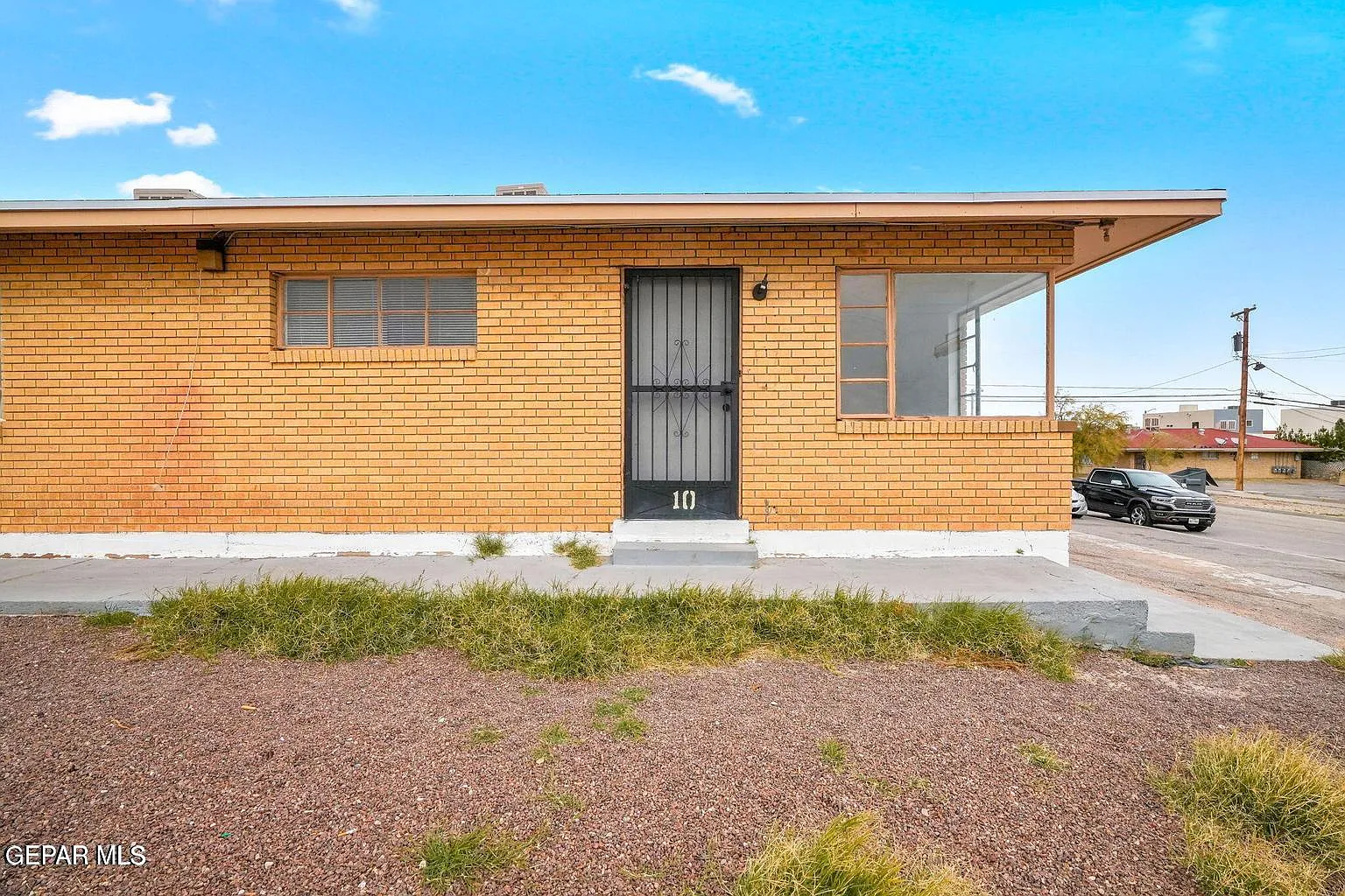 1 bed, 1.0 bath, 551 sqft, $700 — Photo 1