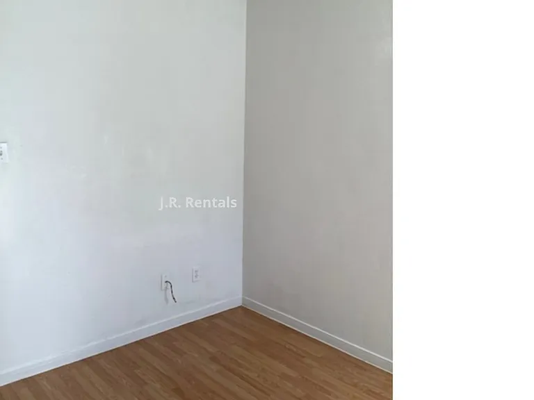413 Brittney Way #D — Photo 10
