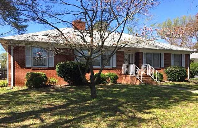 7 Beatrice Dr Hampton VA 23666 Zillow