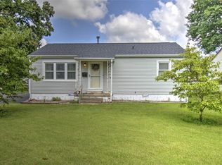 1418 W Cushing St, Decatur, IL 62526
