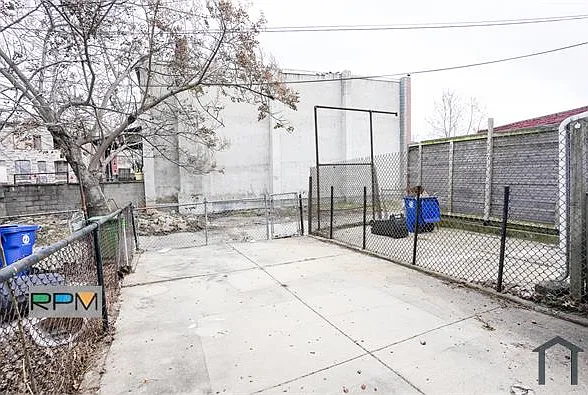 1607 N Patterson Park Ave — Photo 17