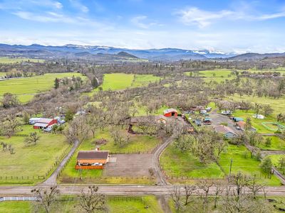 446 Ayres Rd, Eagle Point, OR, 97524