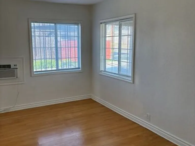 930 Sterling Rd — Photo 12