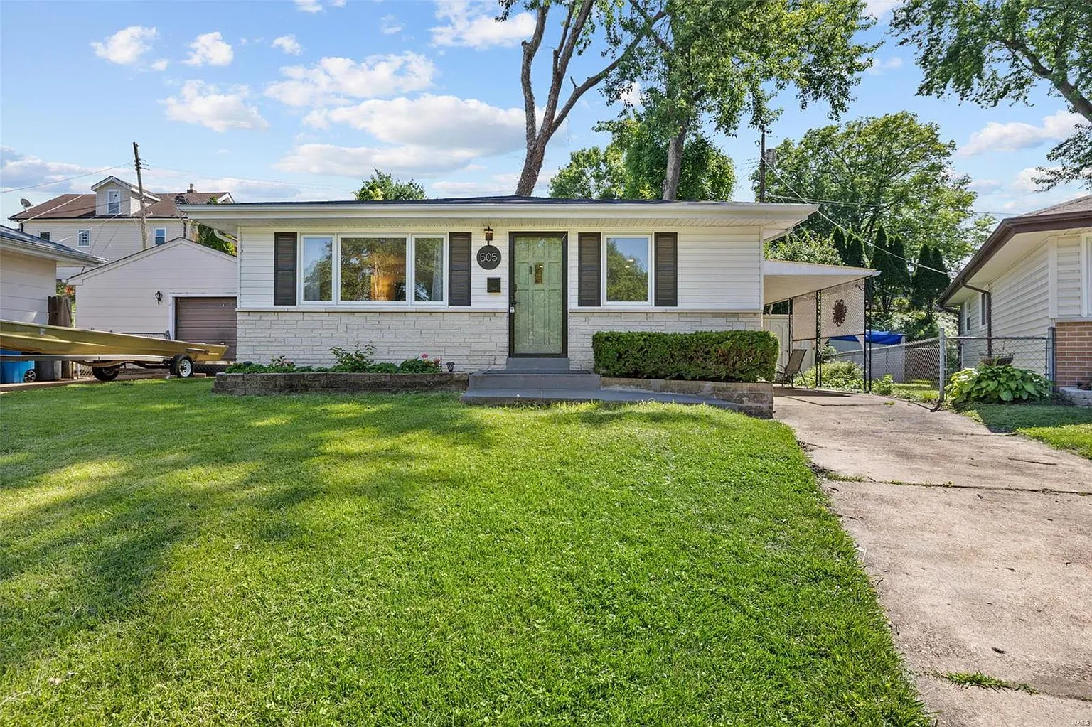 505 E Dallas Ct photo 1