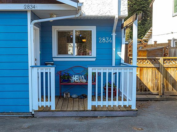 2nd image of 2834 Sooke Rd