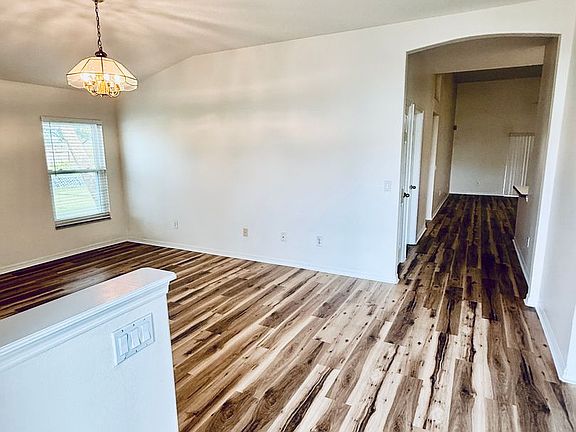 4th image of 1686 Rustic Way