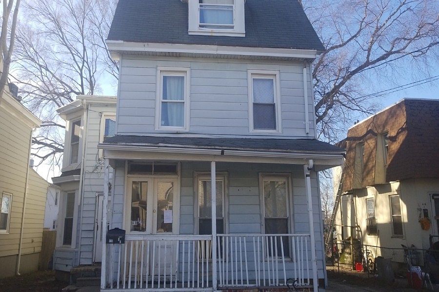 1st image of 410 N 3rd St