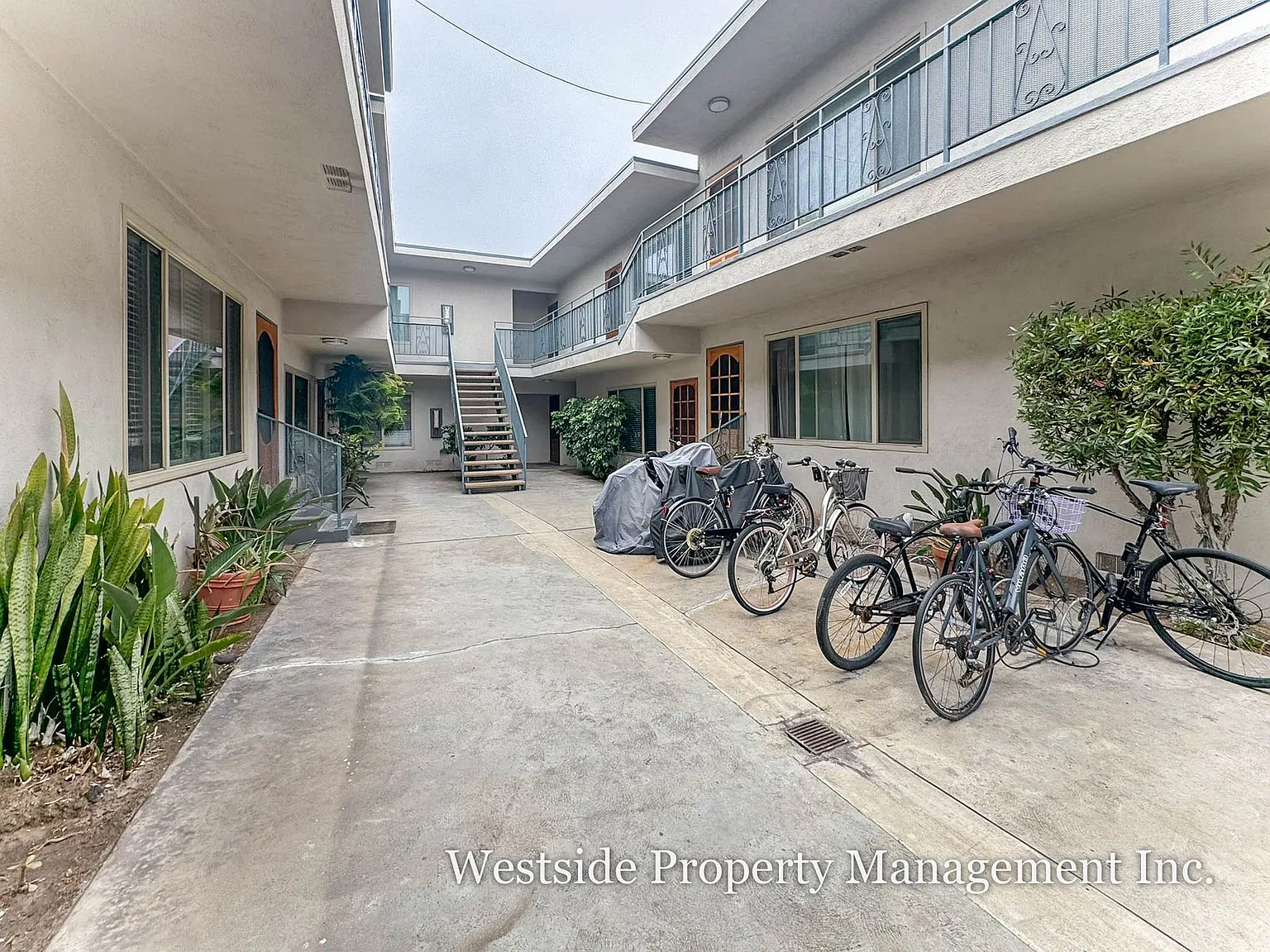 45 Rose Ave. — Photo 4