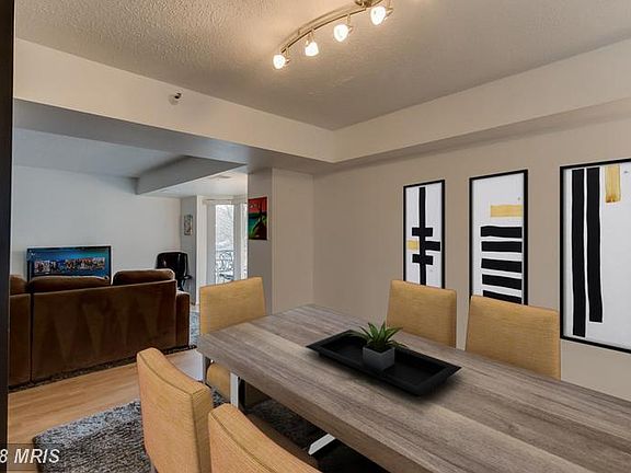 Dining Room w/ room for big table