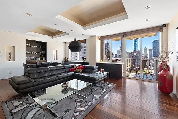 Rented by Compass | media 2