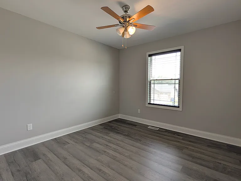 1117 Baseball Dr — Photo 13