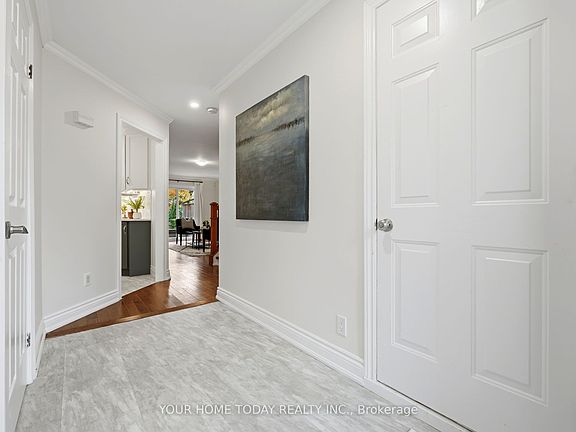 5th image of 135 John St