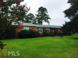 152-154 Burnt Bridge Rd, Hawkinsville, GA 31036