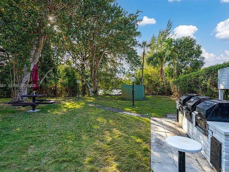 13953 Kendale Lakes Cir #608B — Photo 23