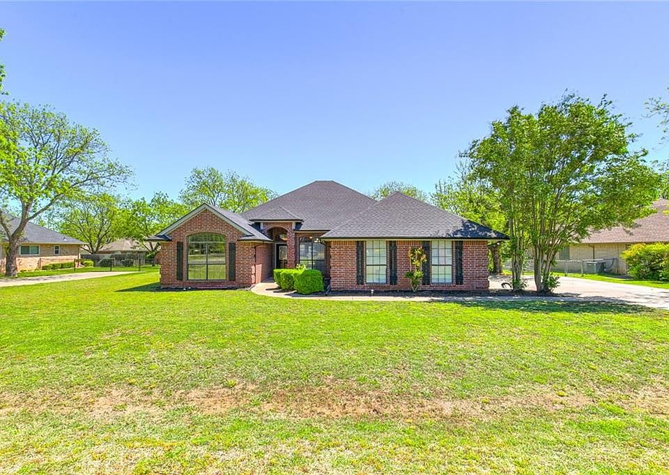 1st image of 8907 Hickory Hill Dr
