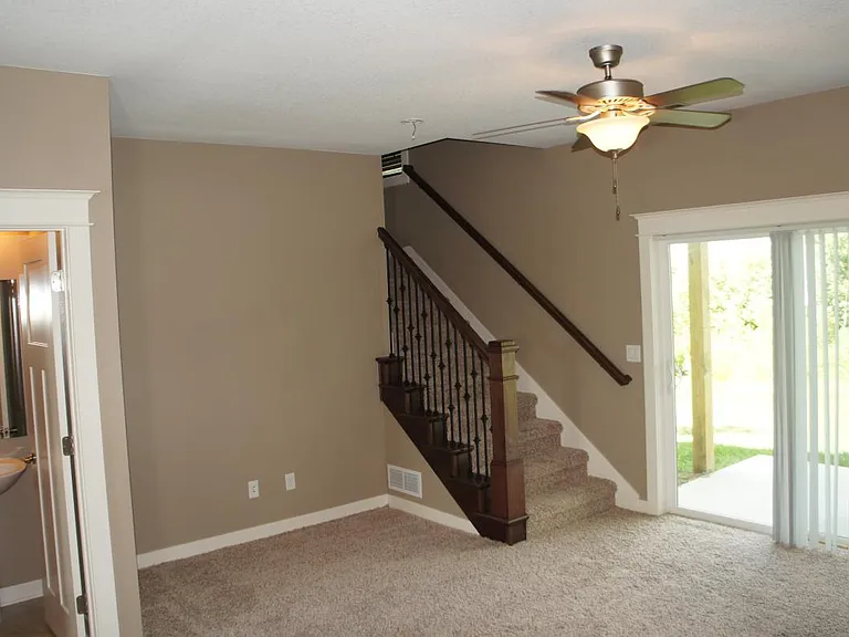 4412 NE Sherman Ln — Photo 5