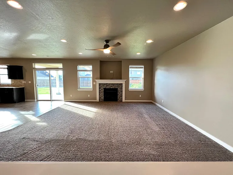 6337 Marble St — Photo 11