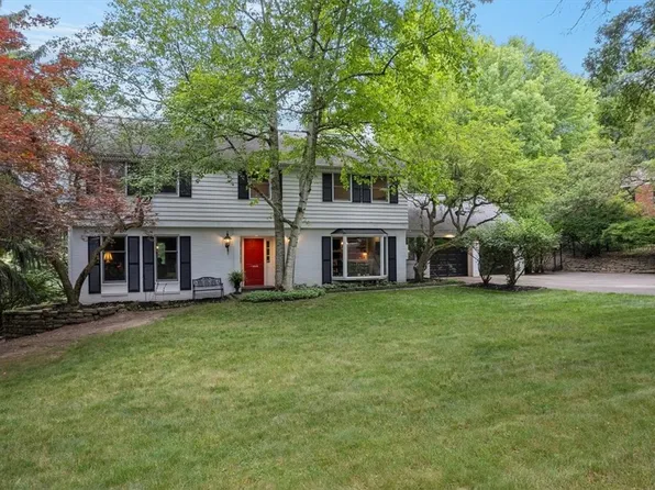 618 Berkshire Dr, Pittsburgh, PA 15215