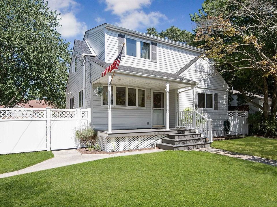 1st image of 19 Celia St