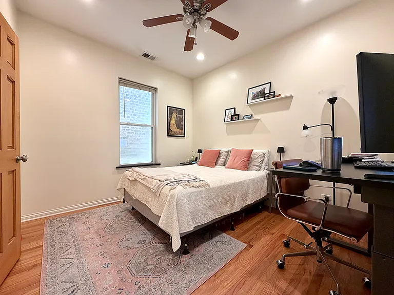 2632 N Fairfield Ave #2 — Photo 9