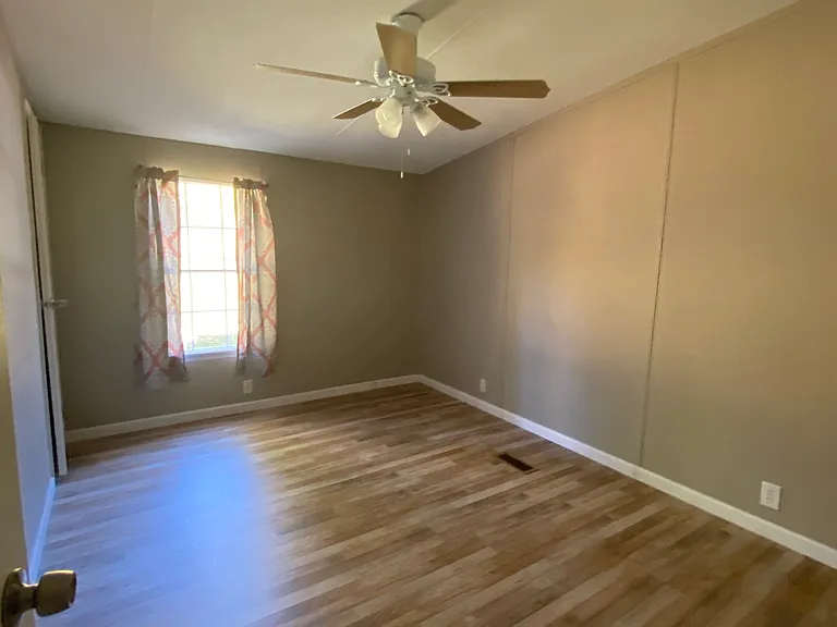 106 Lane Dr — Photo 13