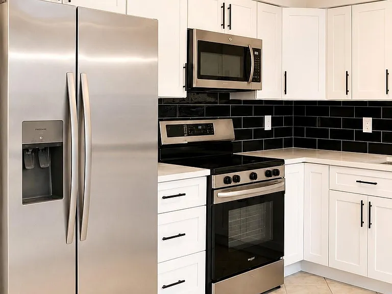 6106 W Airport Blvd #18 — Photo 9
